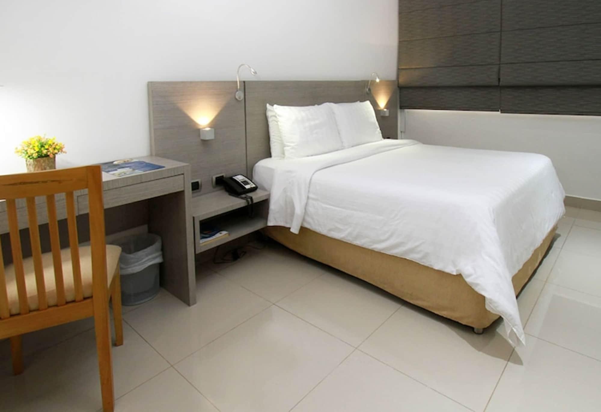 Hotel Barranquilla Plaza Exterior foto A room at the hotel